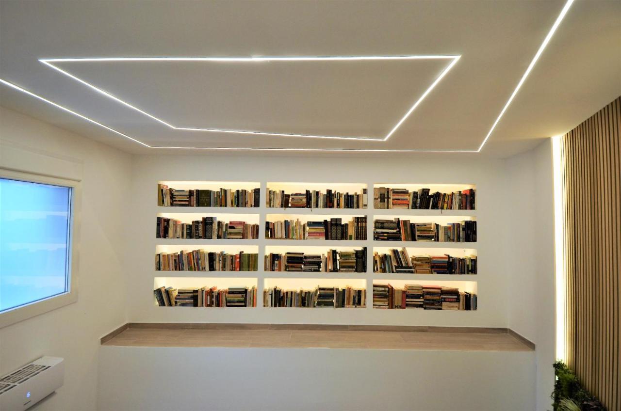 Apartamento Biblioteca De Lujo En El Centro Historico De Málaga Exterior foto